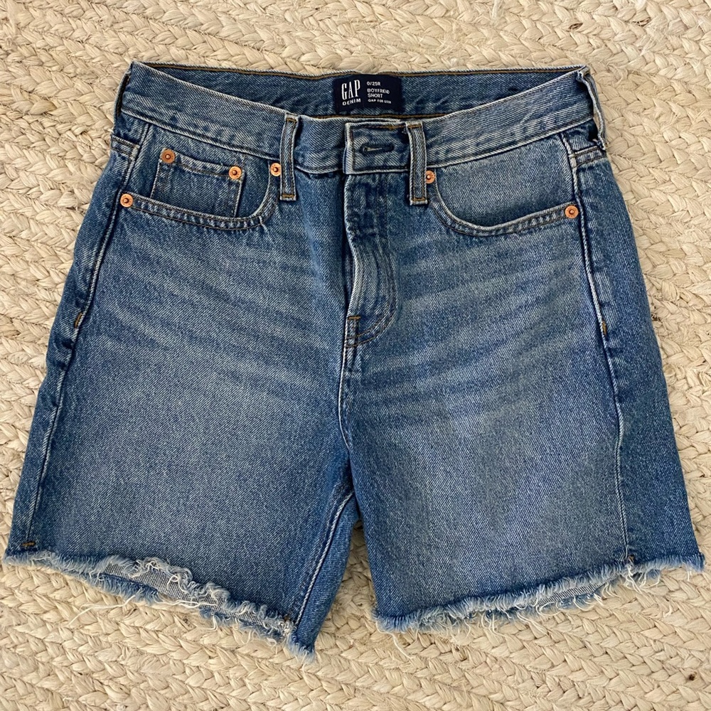 GAP size 0 boyfriend shorts